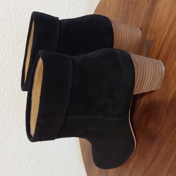 Lucky Brand Zaprika Black Suede Slip on HEEL Booties Neutral Boots Trendy Sz.7.5 - Picture 14 of 14